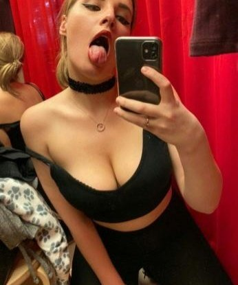 Лара, 24 года